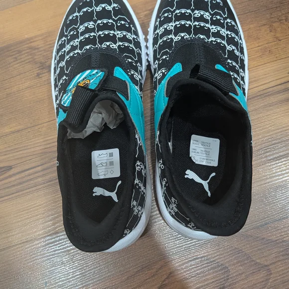 NWOT Puma Motorsport Mercedes AMG- Petronas Unisex Kids Patterned Sneakers - Picture 7 of 9